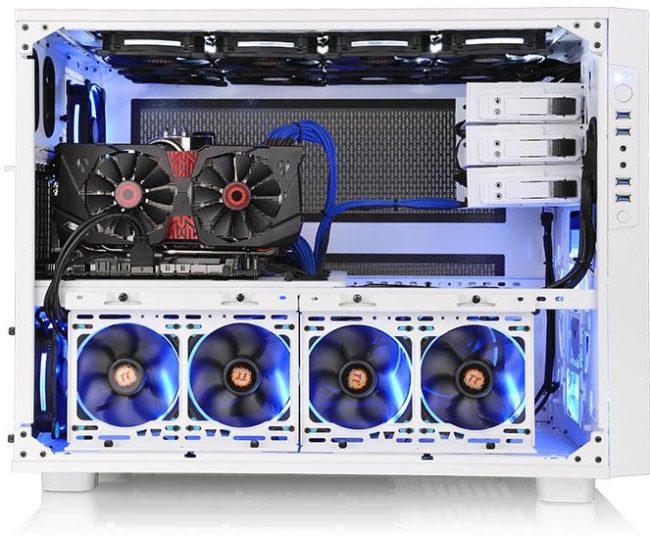 0-Thermaltake presenta su gabinete Core X9 Snow Edition