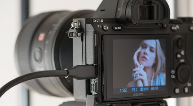 Alpha 7R III, RX10 IV, RX0 y FDR-AX700