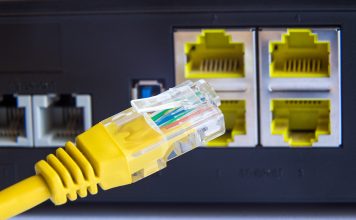 Modem con su cable CAT