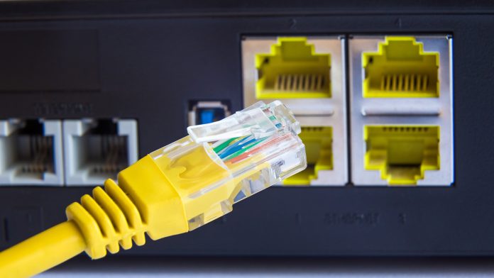 Modem con su cable CAT Modem con su cable CAT